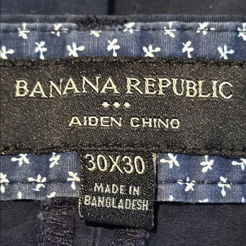 Banana Republic Men's Navy chinos school uniform 30x30 - Picture 5 of 6